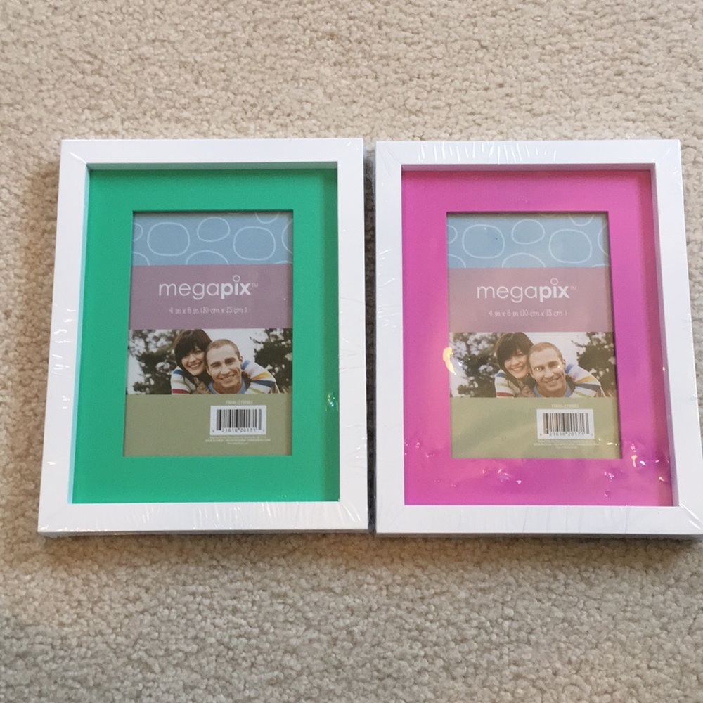 NWT 4x6 in wooden picture frame bundle